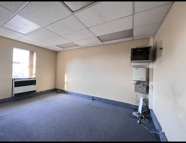 170M² OFFICE TO LET IN WYNBERG